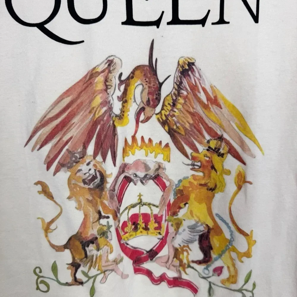 UNBRANDED | QUEEN Graphic Band Tee Short Sleeve Cream Women’s Size Medium
